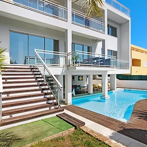 Rosana Villa