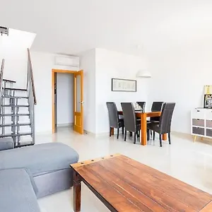 https://modern-penthouse-with-private-jacuzzi-and-parking-in.1costadelsol.com