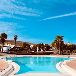 https://villa-atienza-99.in-canary-islands.com